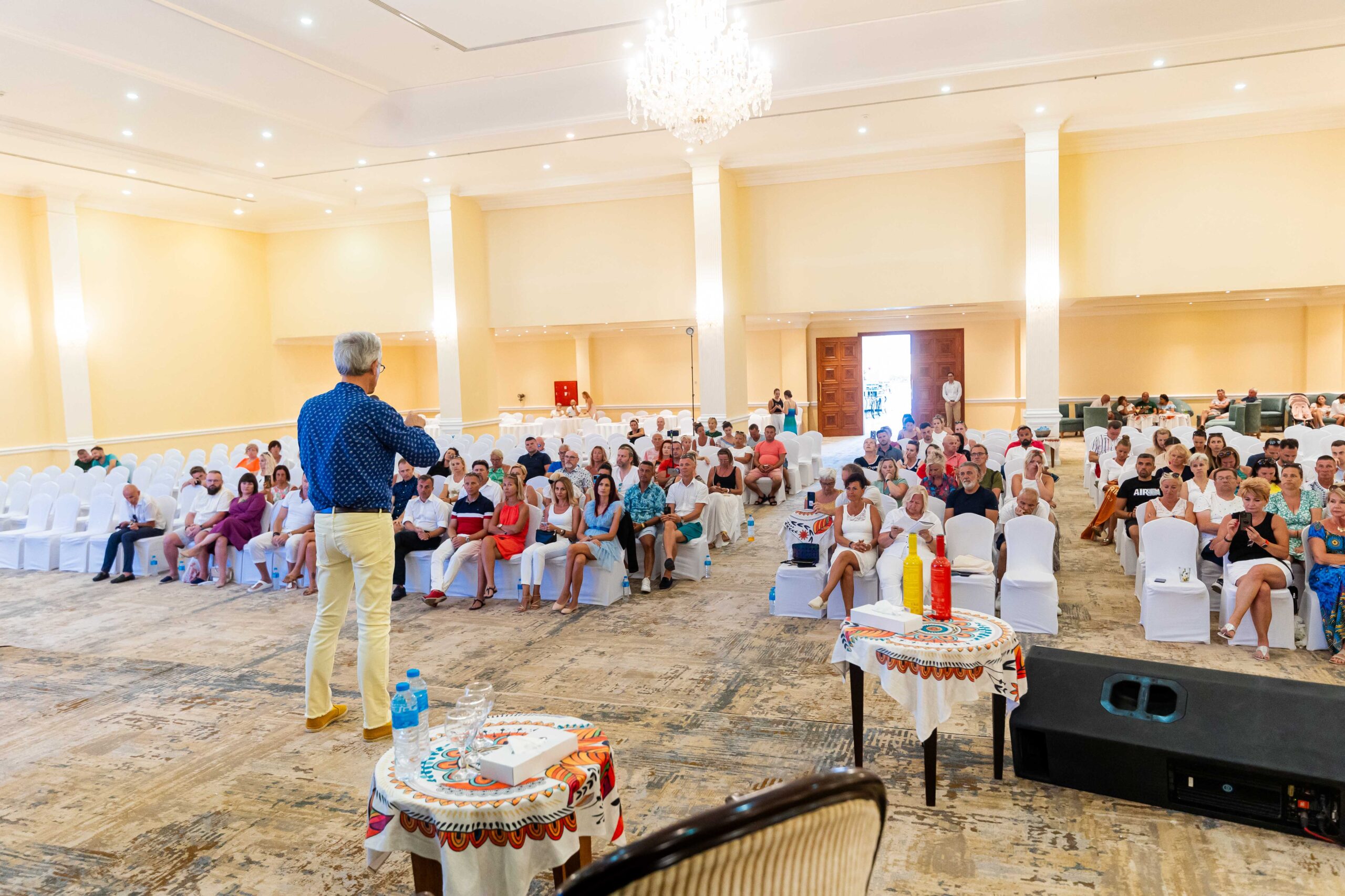 Jak wybrać firmę w MLM i stać się skutecznym liderem?